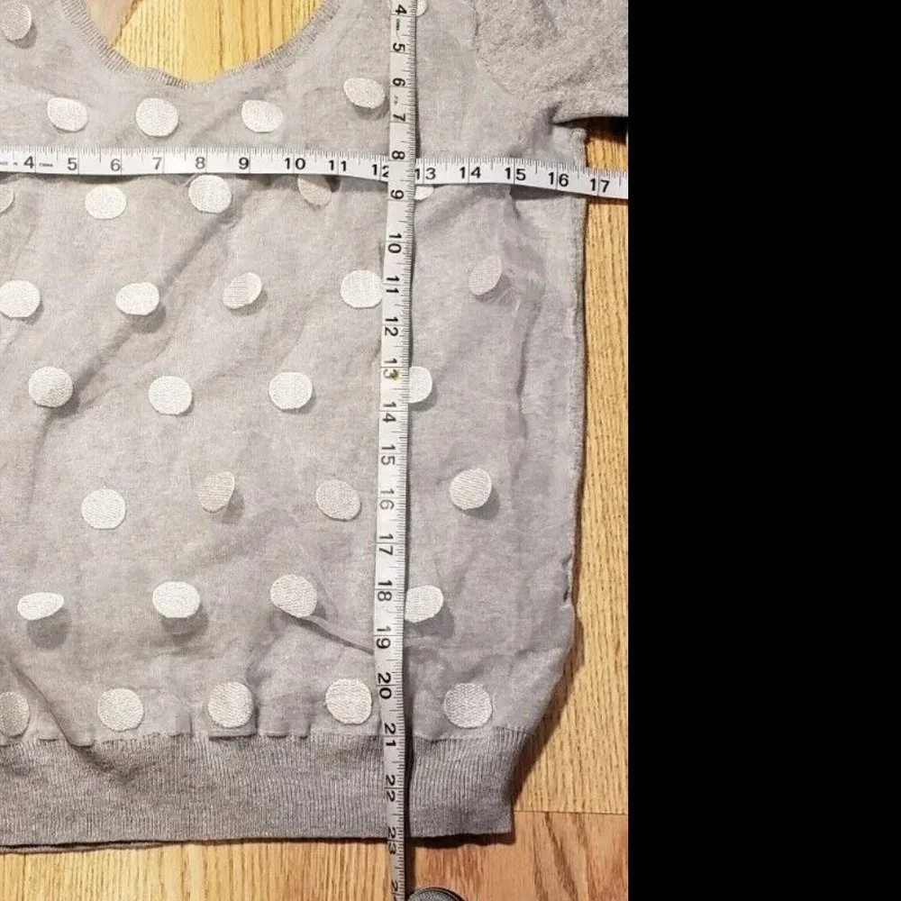 Lauren Conrad Women's Sweater  Size: Medium